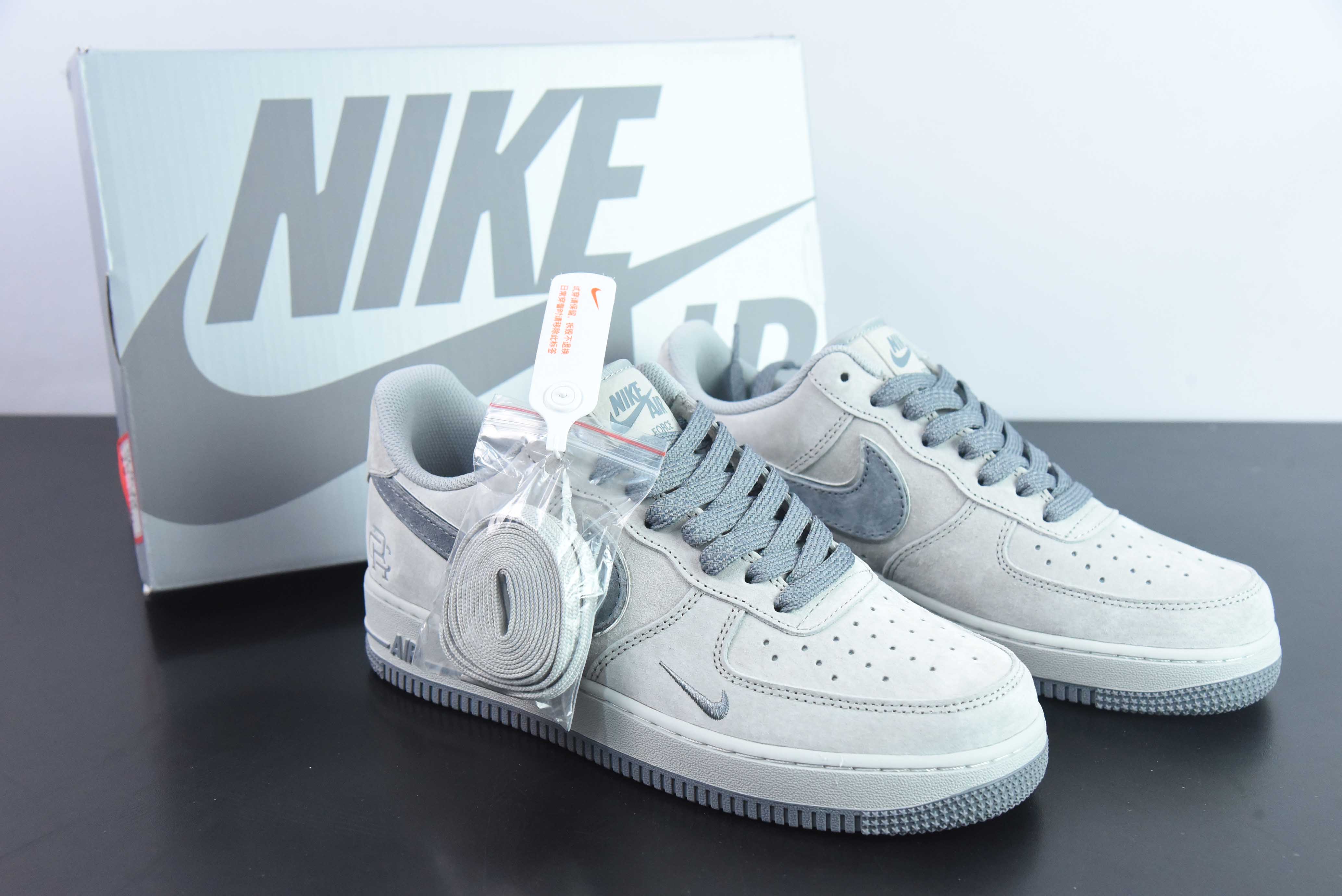 Nk 에어 포스 107 로우 스웨이드 그레이 스몰 후크 디펜딩 챔피언 별이 가득한 하늘 에어 포스 원 로우탑 캐주얼 스니커즈 WW5021-627 사이즈: 36-44