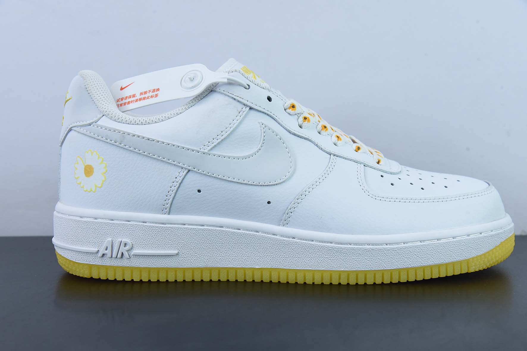 NK 에어 포스 1 로우 지드래곤 에어 포스 1 보드숏 권치렁 데이지 아이템: CR6566-098 사이즈: 36-44