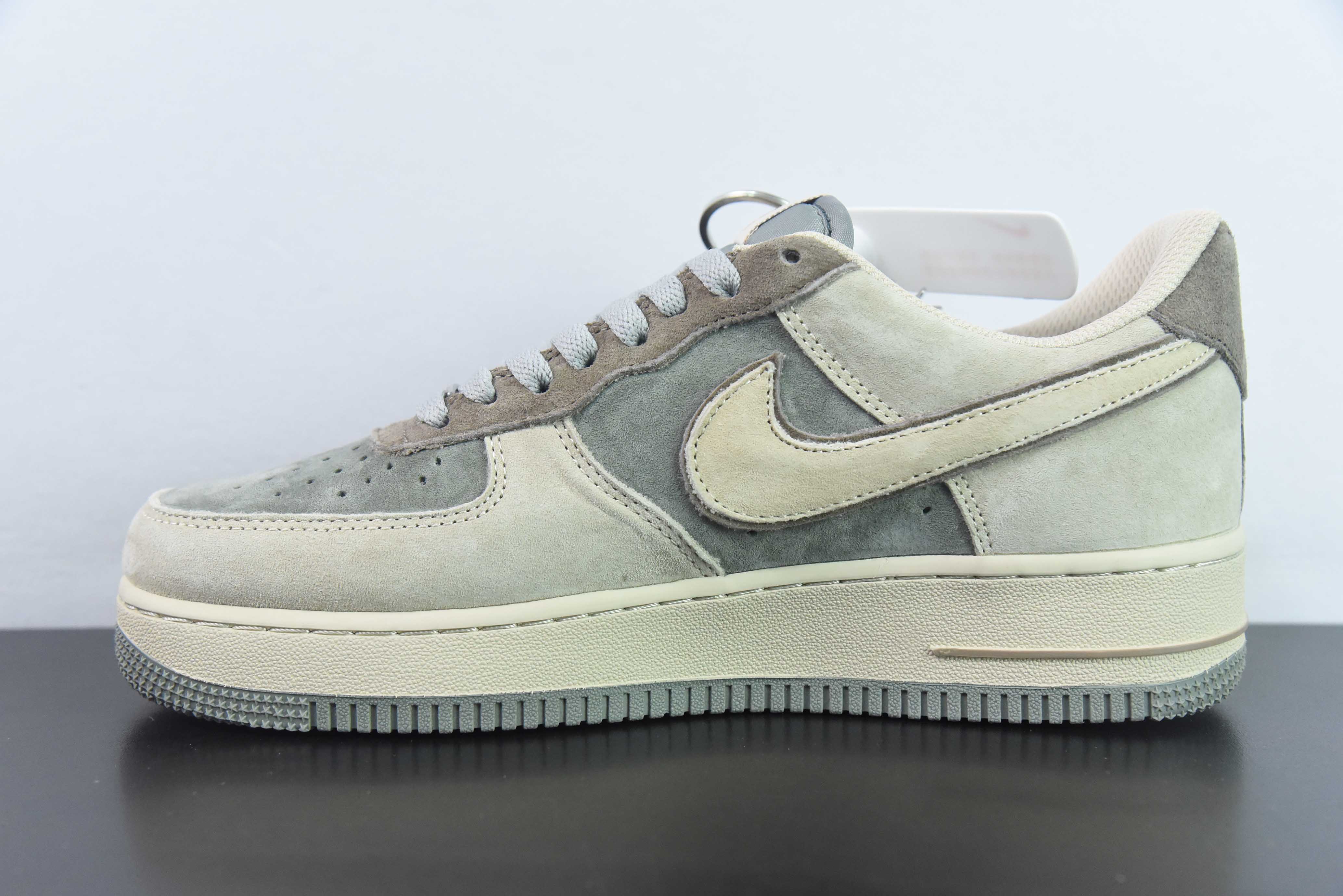 나이키 에어 포스 1 07 로우 팔치온 에어 포스 1 로우탑 커스텀 보드숏 칭룽 크레센트 블레이드 드래곤 이어 한정 상품 번호: CD1221-555 사이즈: 36-44