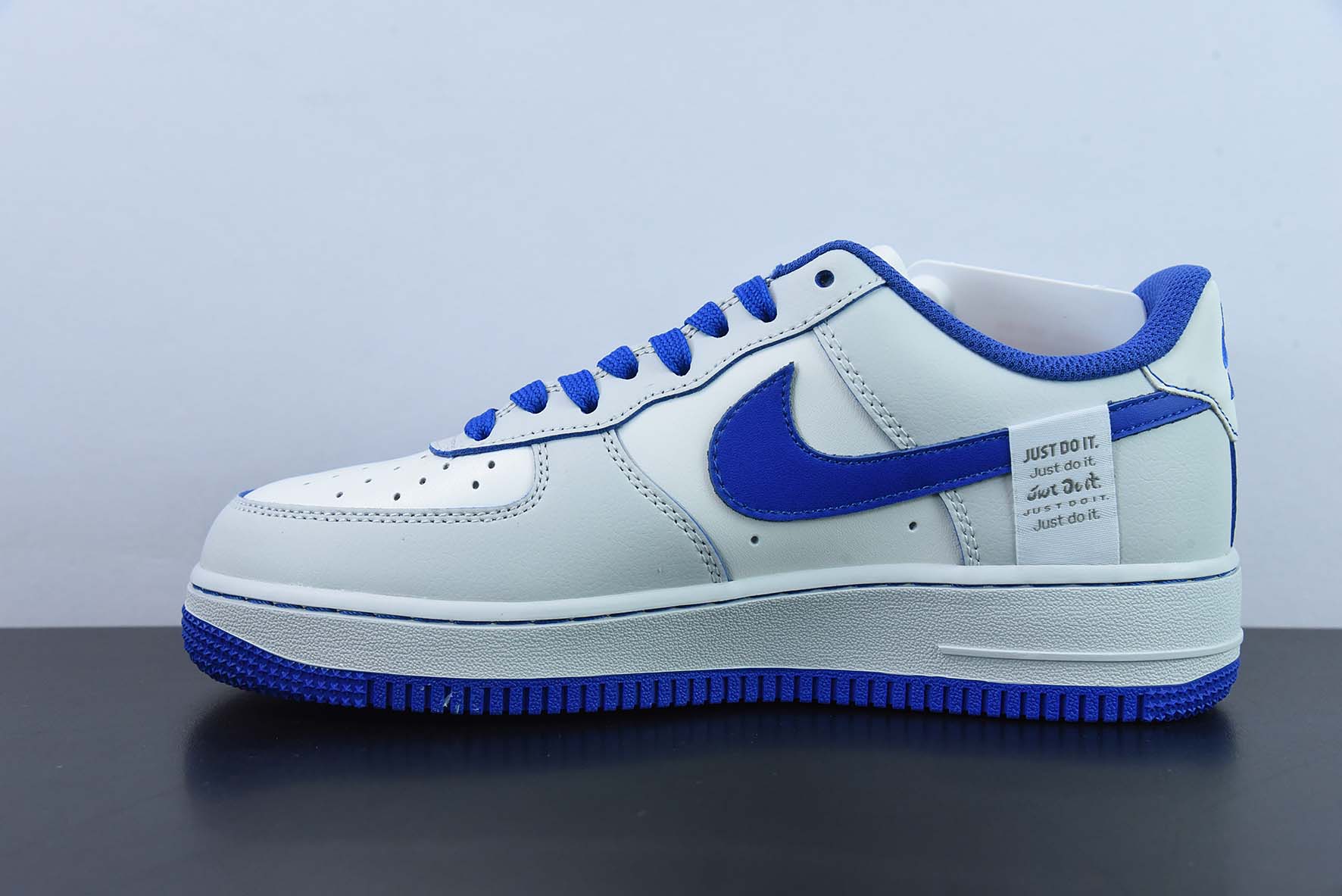 나이키 에어 포스 107 로우 젬스톤 젬스톤 블루 에어 포스 1 로우탑 캐주얼 보드쇼츠 아이템 번호: KJ1841-999 사이즈: 36-44