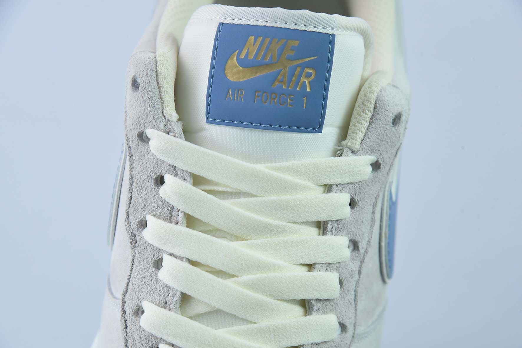 나이키 에어 포스 1 로우 07 스몰 후크 블루 스웨이드 에어 포스 원 로우탑 캐주얼 보드숏 아이템: KK5636-210 사이즈: 36-44