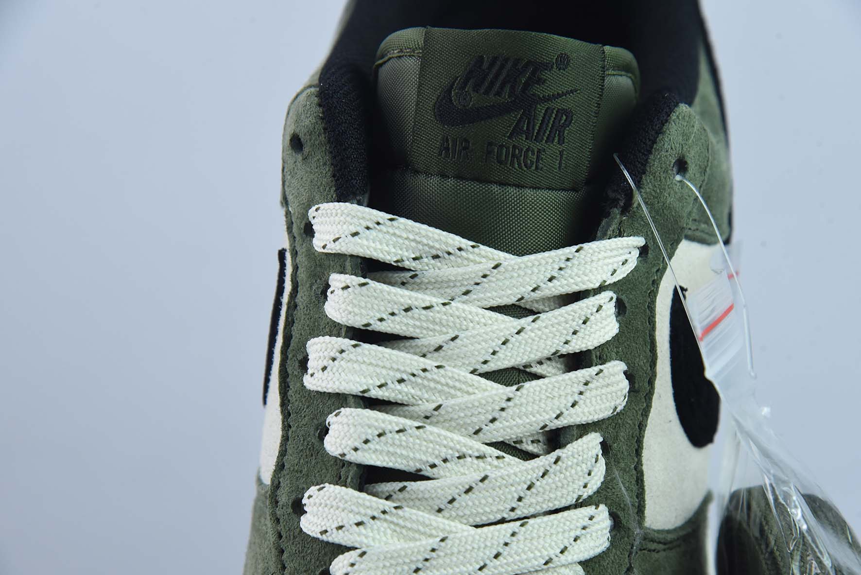 아키라 x 나이키 에어 포스 1 로우 07 모란디 그린 스웨이드 스카이 하이 스카이 하이 컬러 에어 포스 1 아이템 번호: DI3966-023 사이즈: 36-44