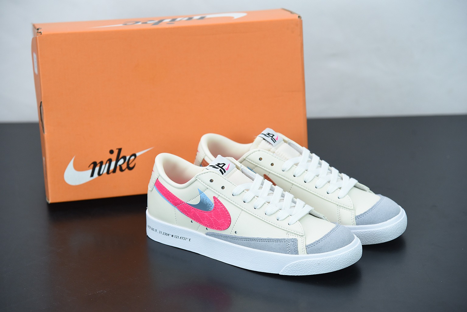 NK 블레이저 미드77 인피니트 베이지 핑크 아이템 번호: DA6364-164 사이즈: 36-44