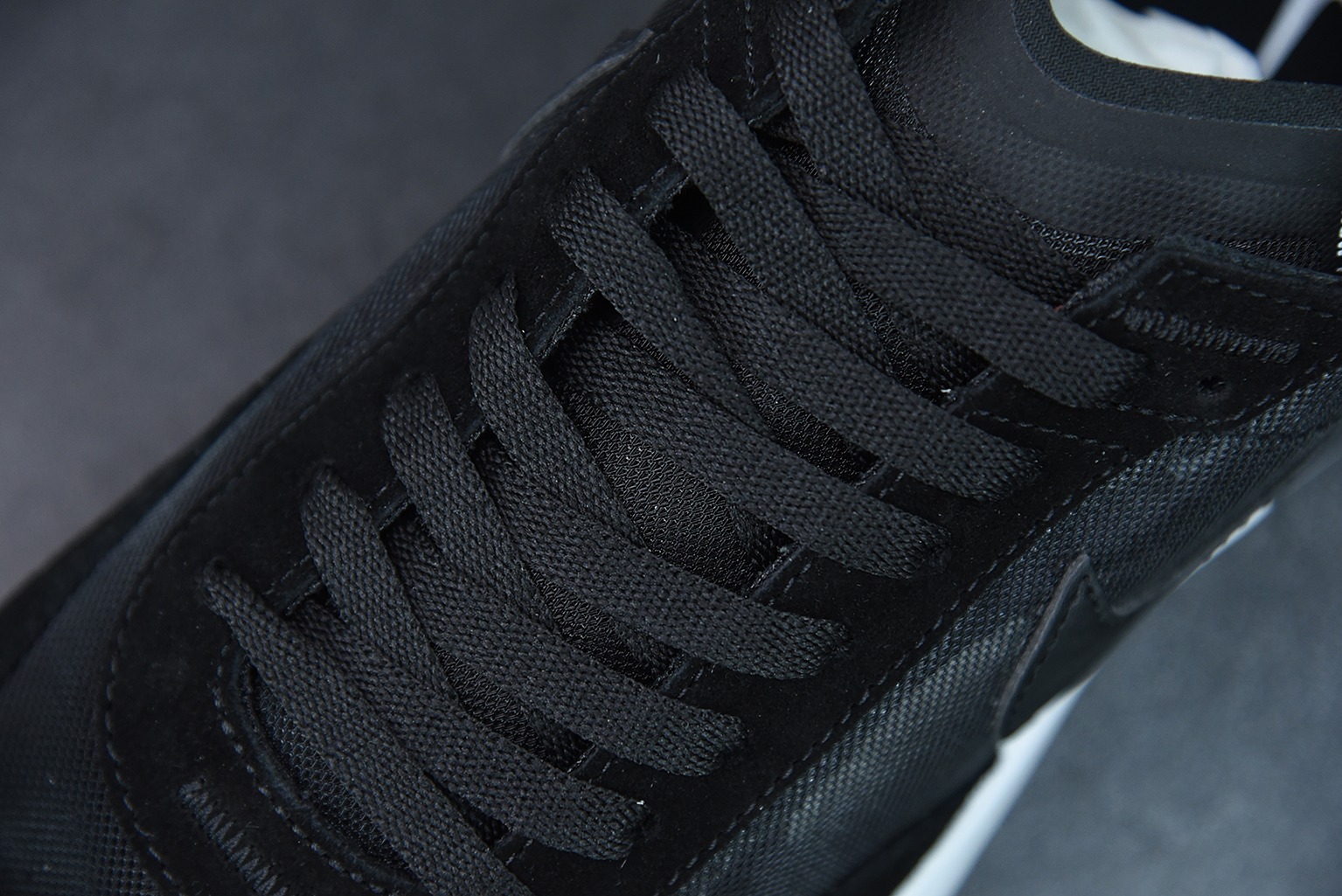 와플 제너레이션 시리즈 레트로 조깅화 블랙 앤 화이트 아이템: DA7995-001 사이즈: 36-44