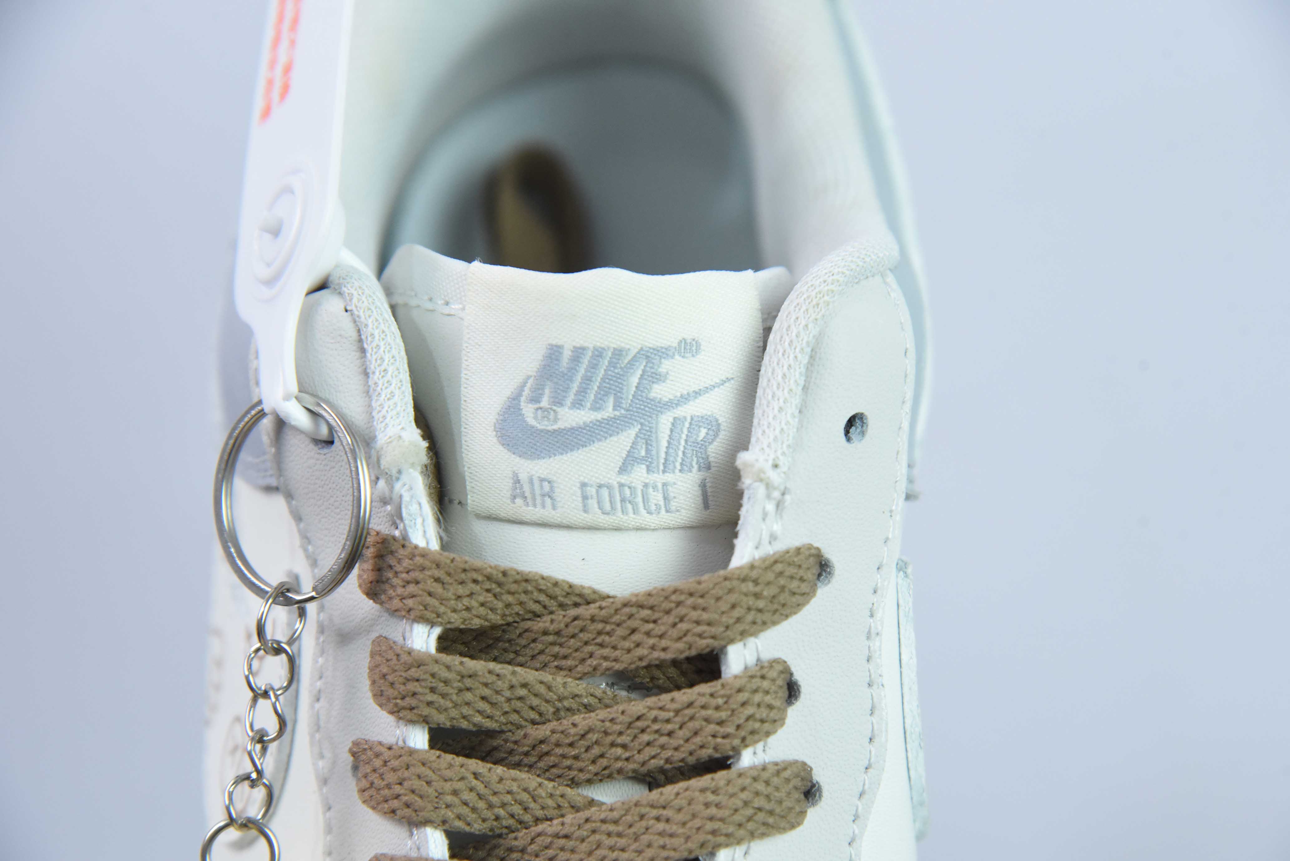 나이키 에어 포스 1 07 로우 x 카우스 에어 포스 원 로우탑 캐주얼 트레이너 그래피티 화이트 그레이 옐로우 아이템: CW2288-207 사이즈 36-44