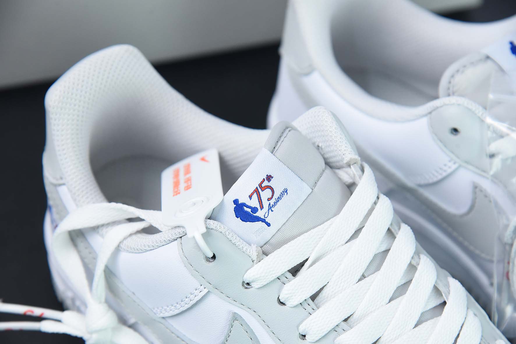 NK 에어 포스 1 에어 포스 원 로우탑 캐주얼 스니커즈 AA6902-201 사이즈: 36 36.5 37.5 38 38.5 39 40 40.5 41 42 42.5 43 44.5 45