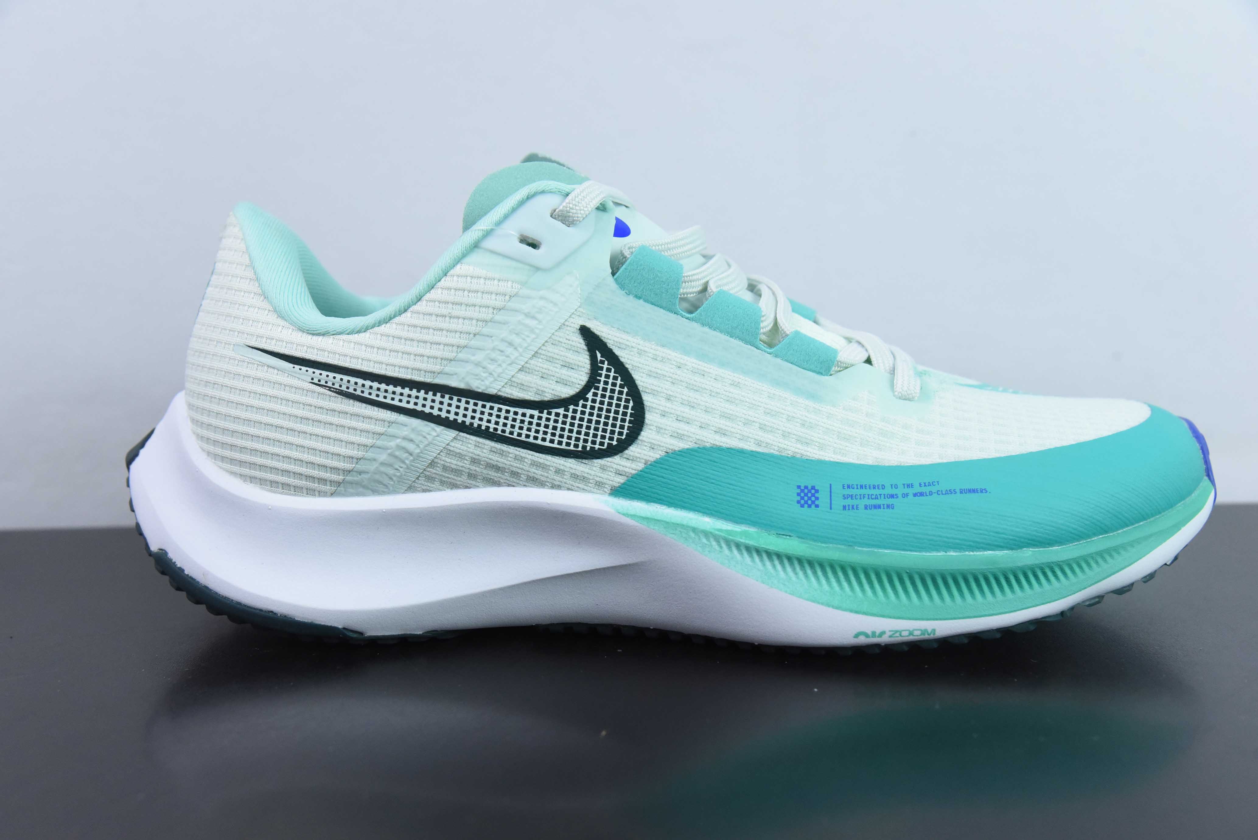 나이키 에어 줌 라이벌 플라이 3. 초경량 러닝화 패브릭 충격 흡수 경량 러닝화 제품 번호: CT2405-399 사이즈: 39-46