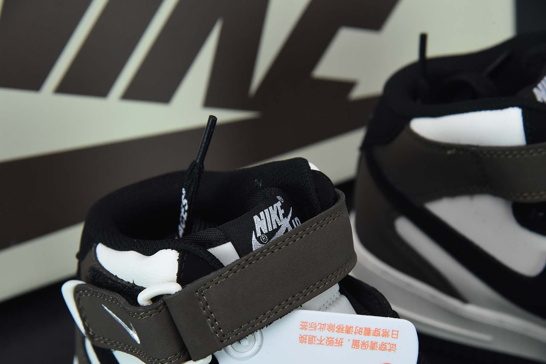 나이키 에어 포스 1 07 미드다크 모카에어 포스 원 클래식 미드 탑 가죽 블랙 모카 스몰 바브GH5696-023 사이즈: 36-44