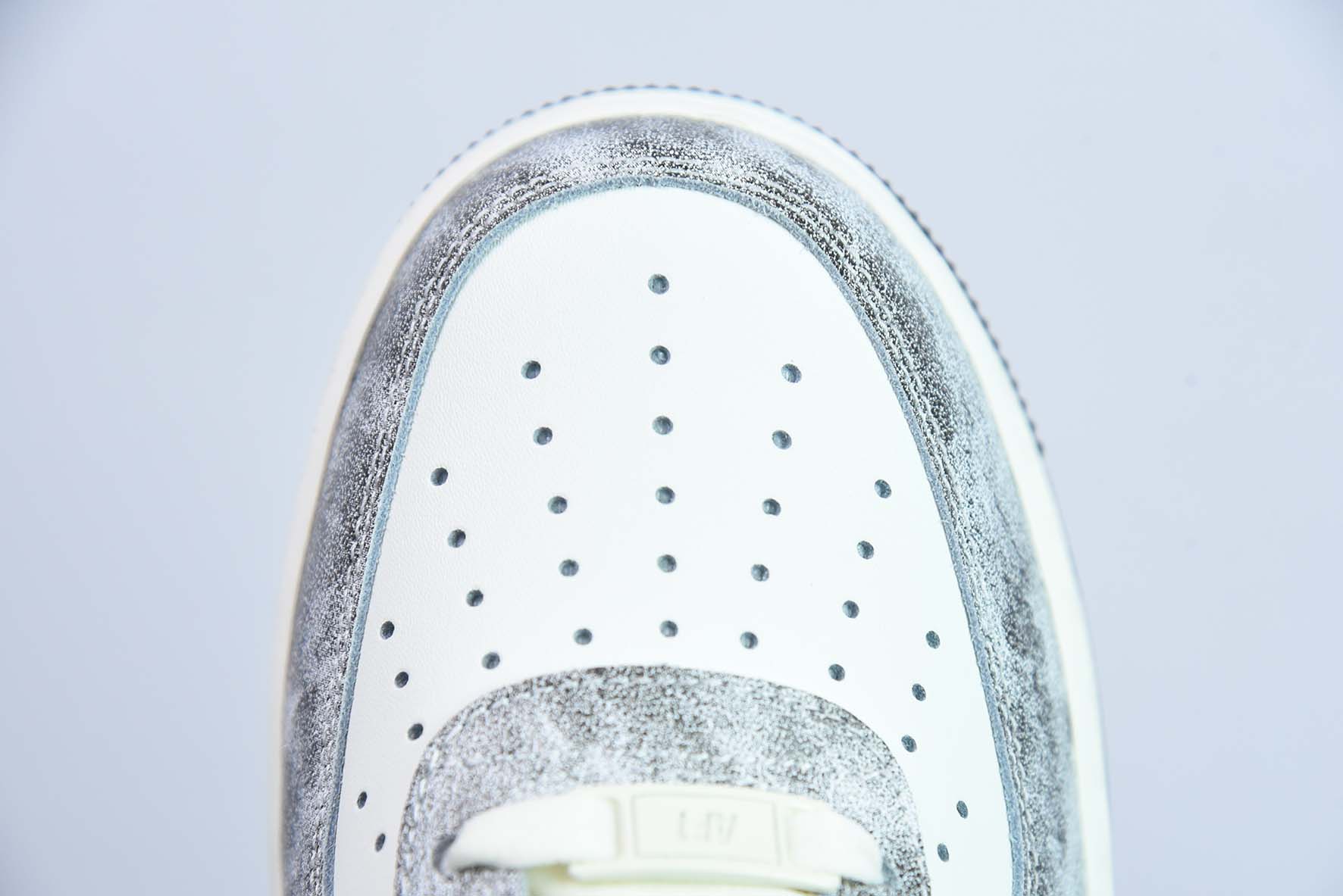 NK 에어 포스 107 로우 락 블랙 에어 포스 1 로우 캐주얼 보드 슈즈 아이템 번호: YY6938-365 사이즈: 36-44