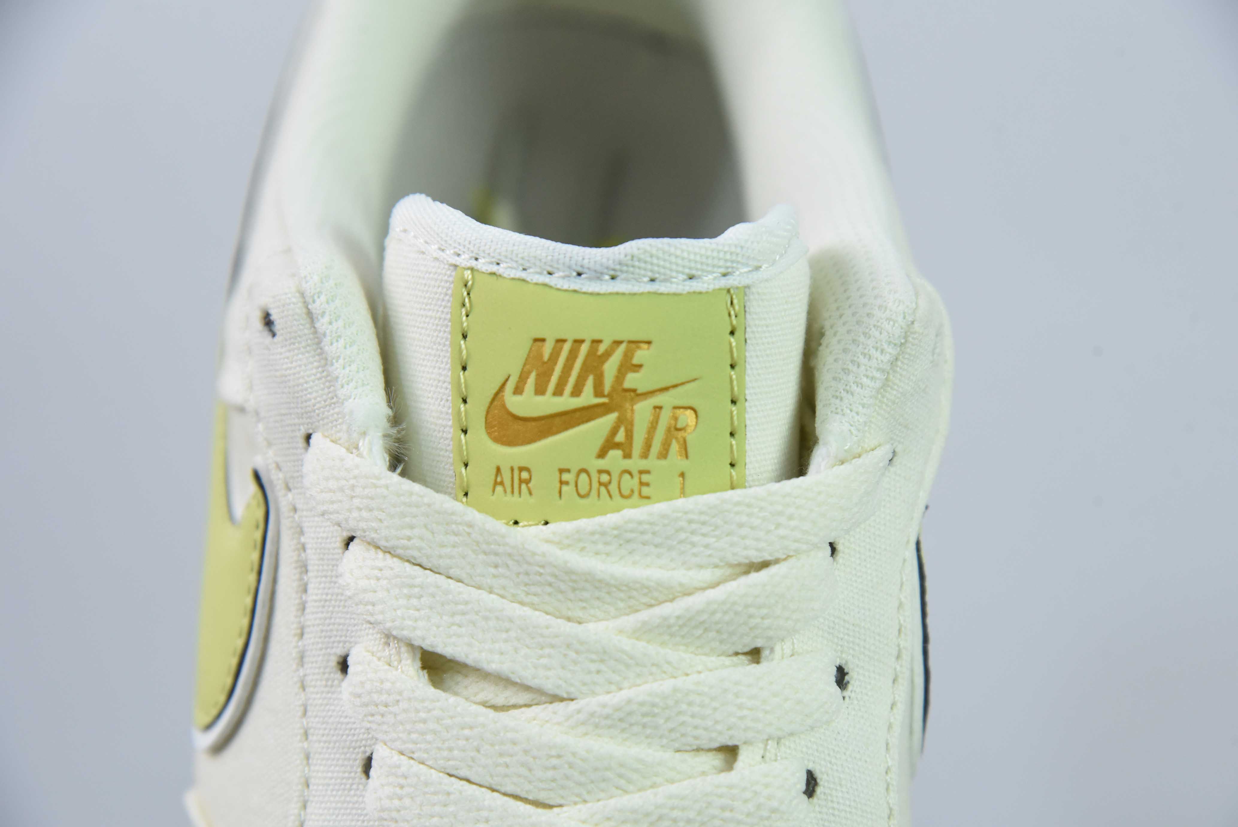 NK 에어 포스 1 07 로우 에어 포스 원 로우 탑 백 캐주얼 스니커즈 아이템: MN5696-109 사이즈: 36-44