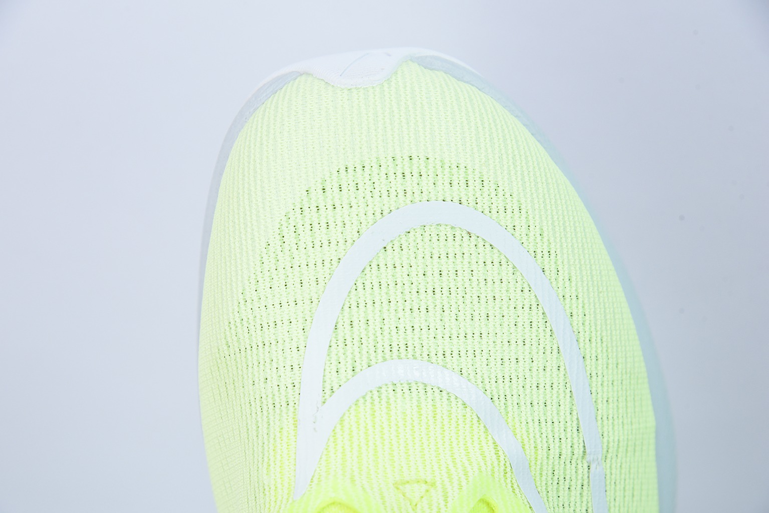 0X1M4 Nk 줌 플라이 4 남성용 초경량 러닝화 (밑창에 리얼 카본 파이버 플레이트 포함) 품목 번호: CT2392-700 사이즈: 39-44