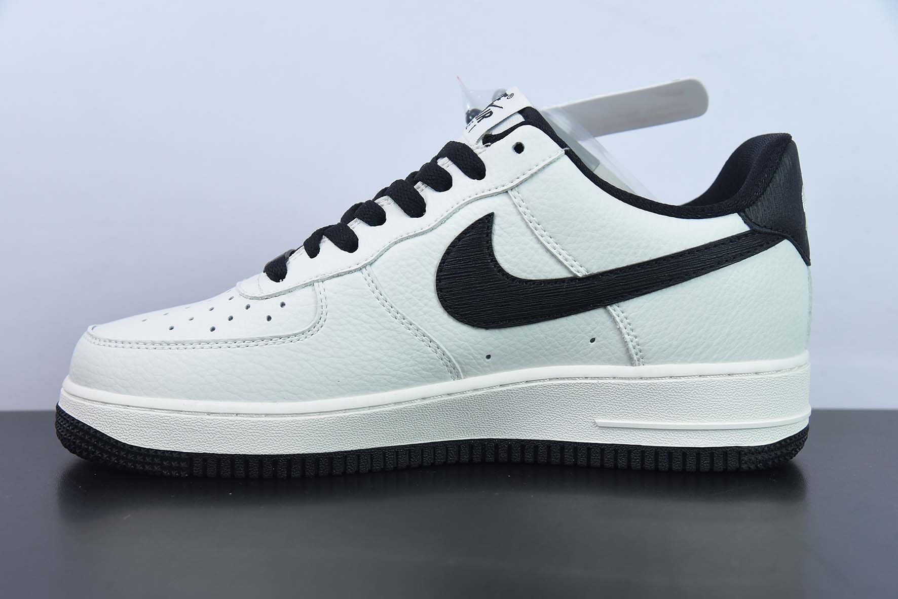 Nk 에어 포스 1 로우 07 화이트 블랙 그래피티 펜 공식 품목: MK9636 125 사이즈: 36 36.5 37.5 38 38.5 39 40 40.5 41 42 42.5 43 44 44.5 45