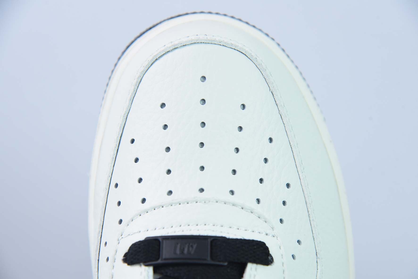 Nk 에어 포스 1 로우 07 화이트 블랙 그래피티 펜 공식 품목: MK9636 125 사이즈: 36 36.5 37.5 38 38.5 39 40 40.5 41 42 42.5 43 44 44.5 45