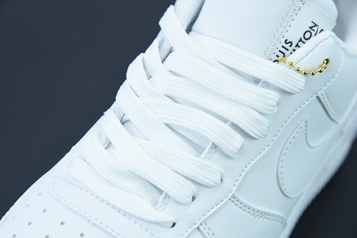 루이 비통 x 나이키 에어 포스 107 LV8 로우 화이트/퍼플 UV 에어 포스 원 로우 탑 아이템 번호: LD4631-203 사이즈: 36-44