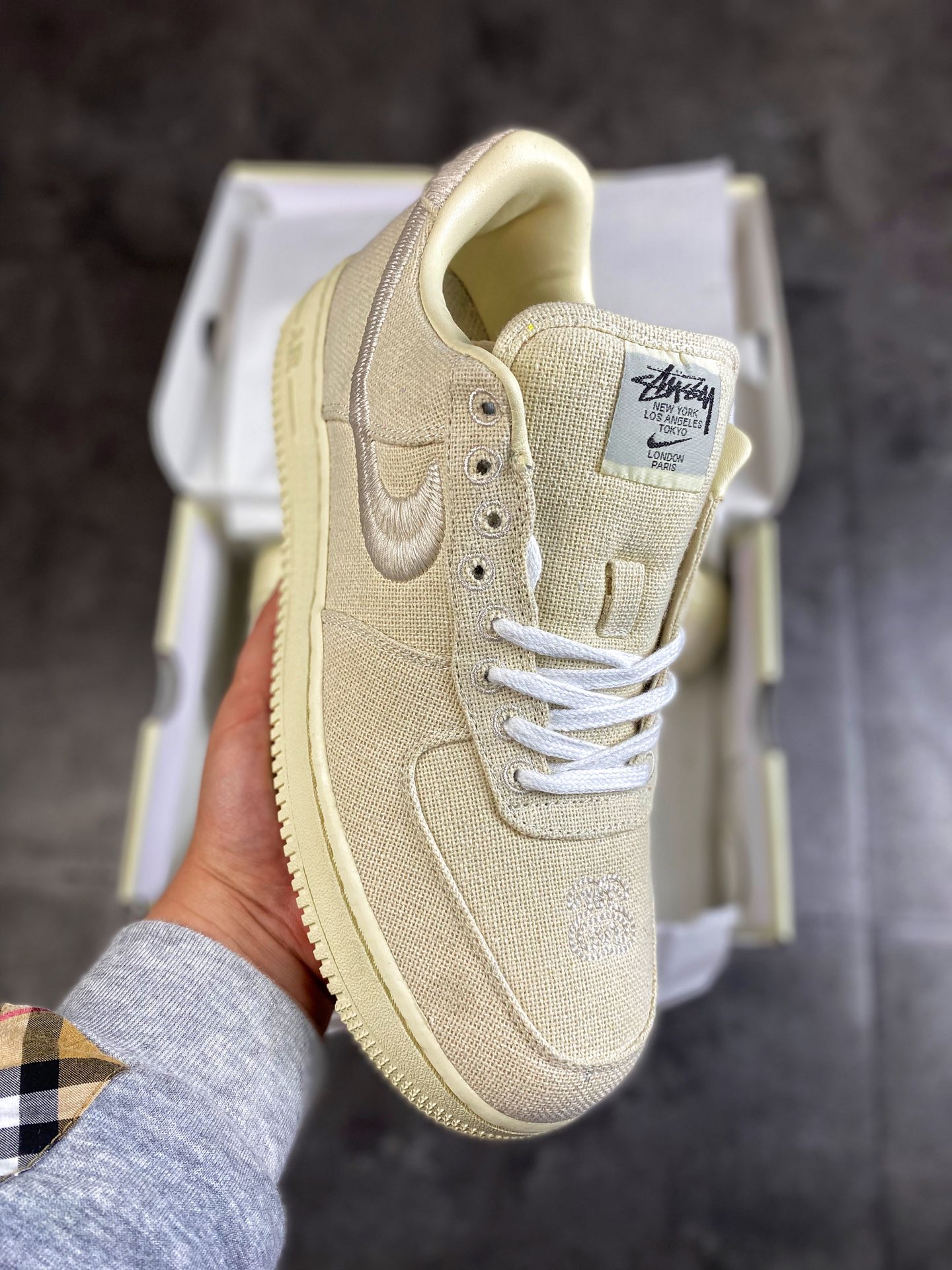 [탑] 스투시 AF1 공동 브랜드 아이템 번호: CZ9084-200 사이즈: 36 - 45