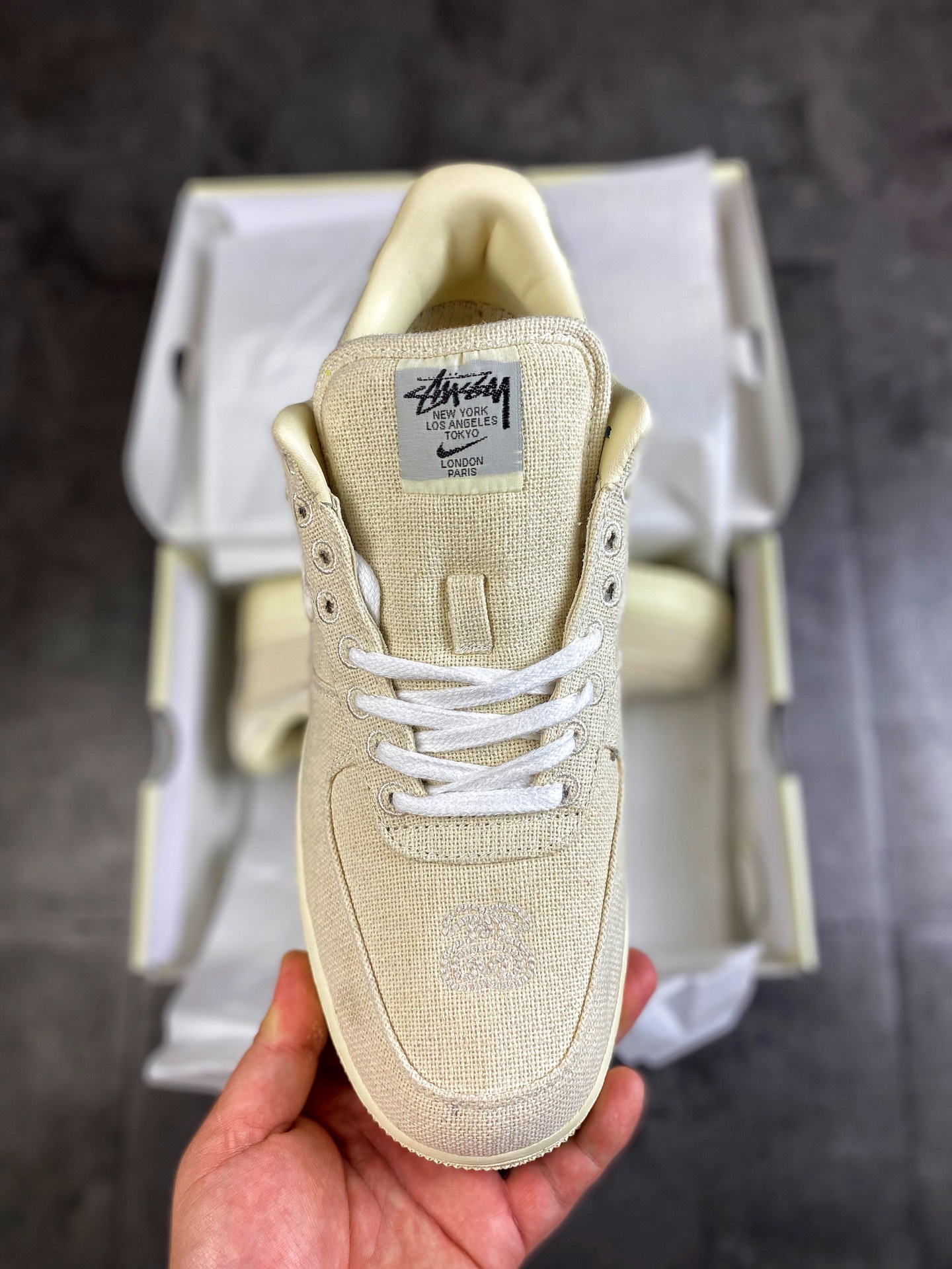 [탑] 스투시 AF1 공동 브랜드 아이템 번호: CZ9084-200 사이즈: 36 - 45