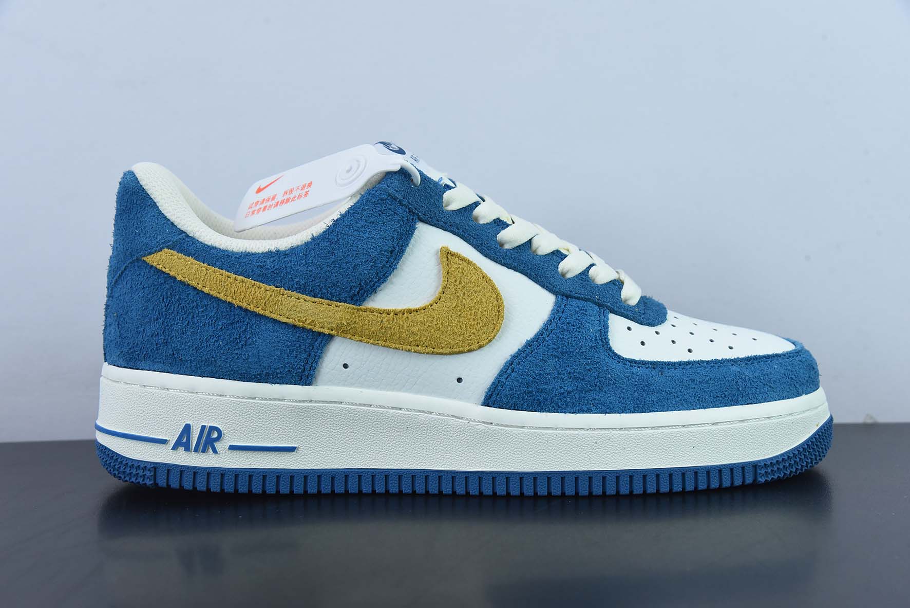 나이키 에어 포스 1 로우 07 스웨이드 블루 옐로우 공식 아이템: BQ8988 103K 사이즈: 36-44