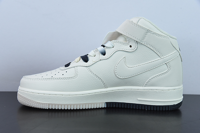 에어 포스 1 07 미드 스트링 라벨 화이트 및 블랙 스몰 후크 에어 포스 1 미드 탑 NT2969-013 사이즈: 36-44