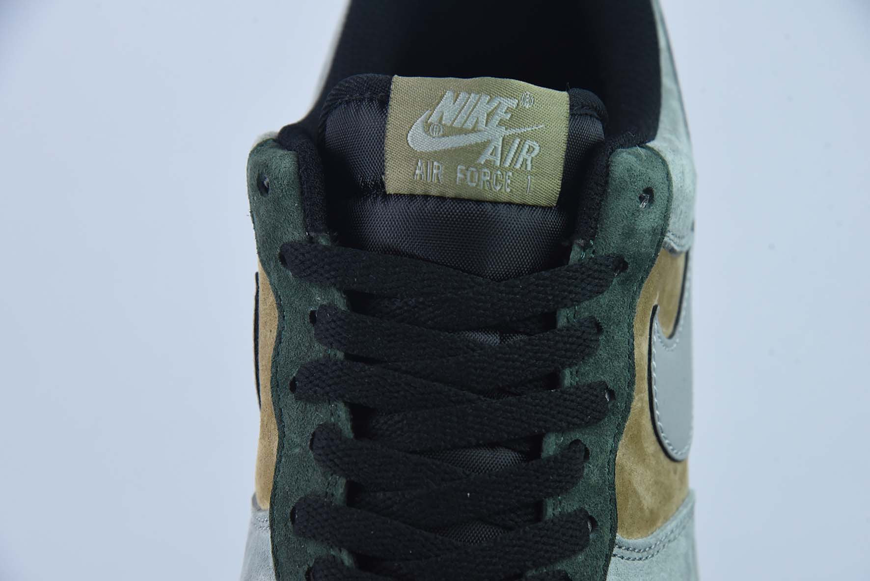 Nk 에어 포스 1 로우 크리스마스 에어 포스 1 크리스마스 테마 로우탑 캐주얼 슈즈 제품 번호: CQ5059-101 사이즈: 36-44