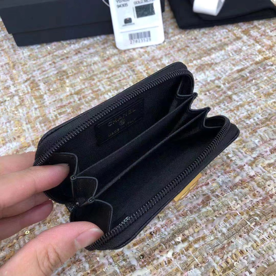 Chanel 샤넬 캐비어 보이 지퍼 카드지갑