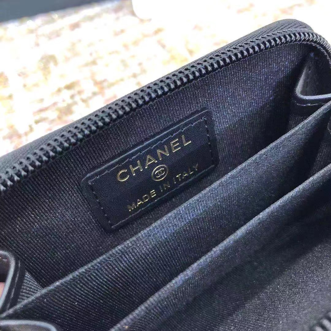 Chanel 샤넬 캐비어 보이 지퍼 카드지갑