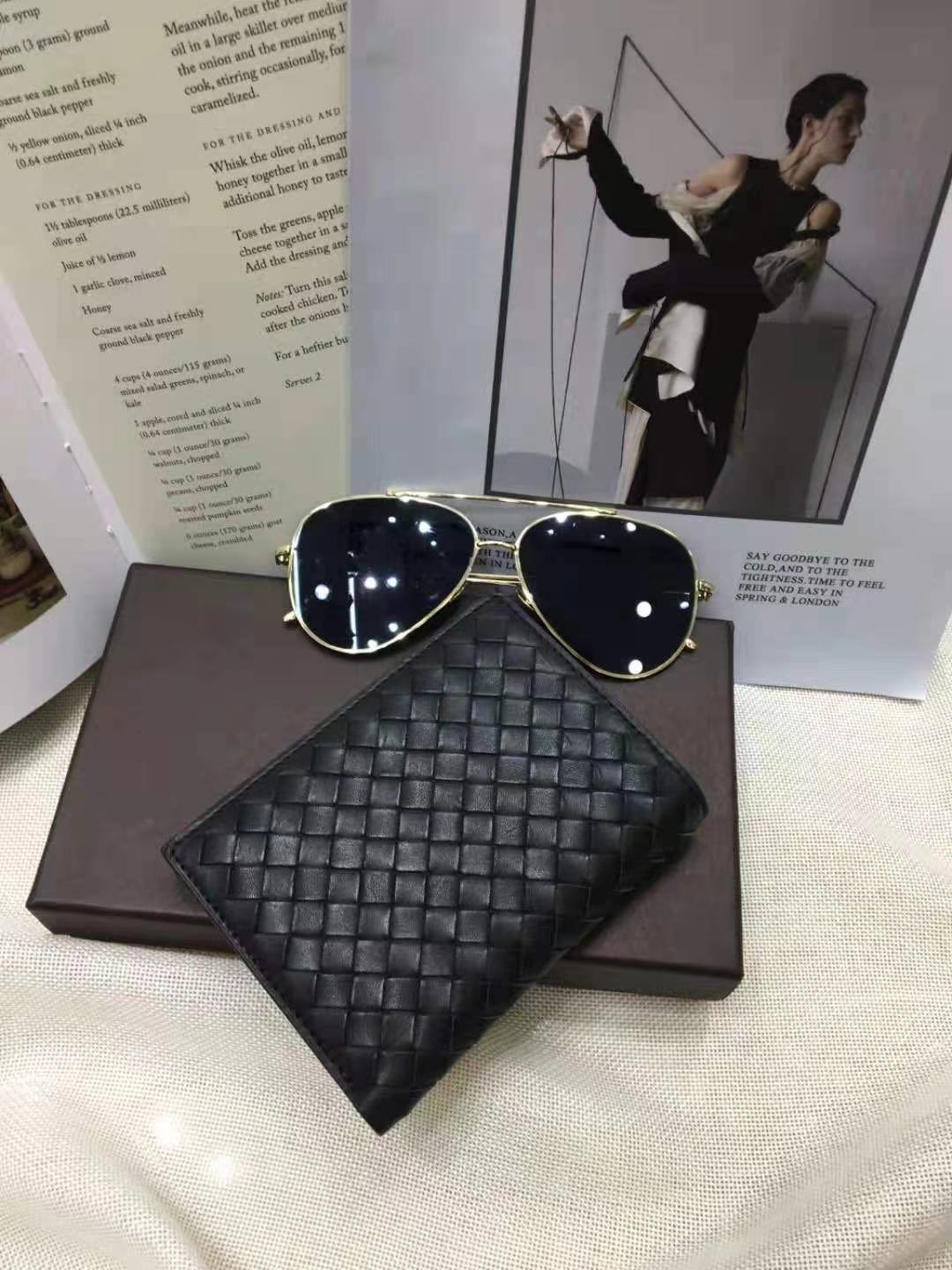 [BOTTEGA VENETA]보테가베네타 인트레치아토 VN 폴더 반지갑