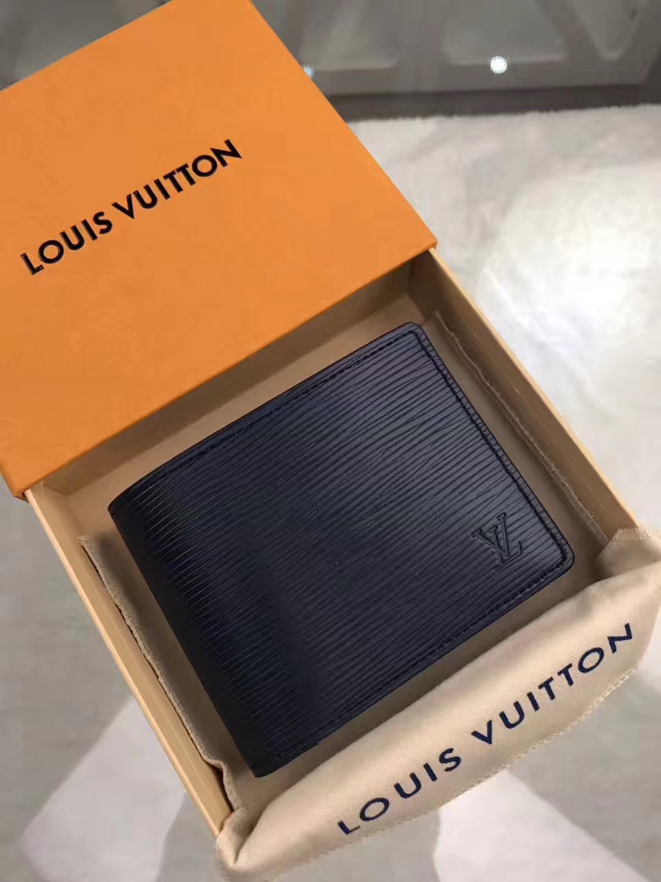  LOUIS VUITTON 루이비통 에삐 반지갑 M60628