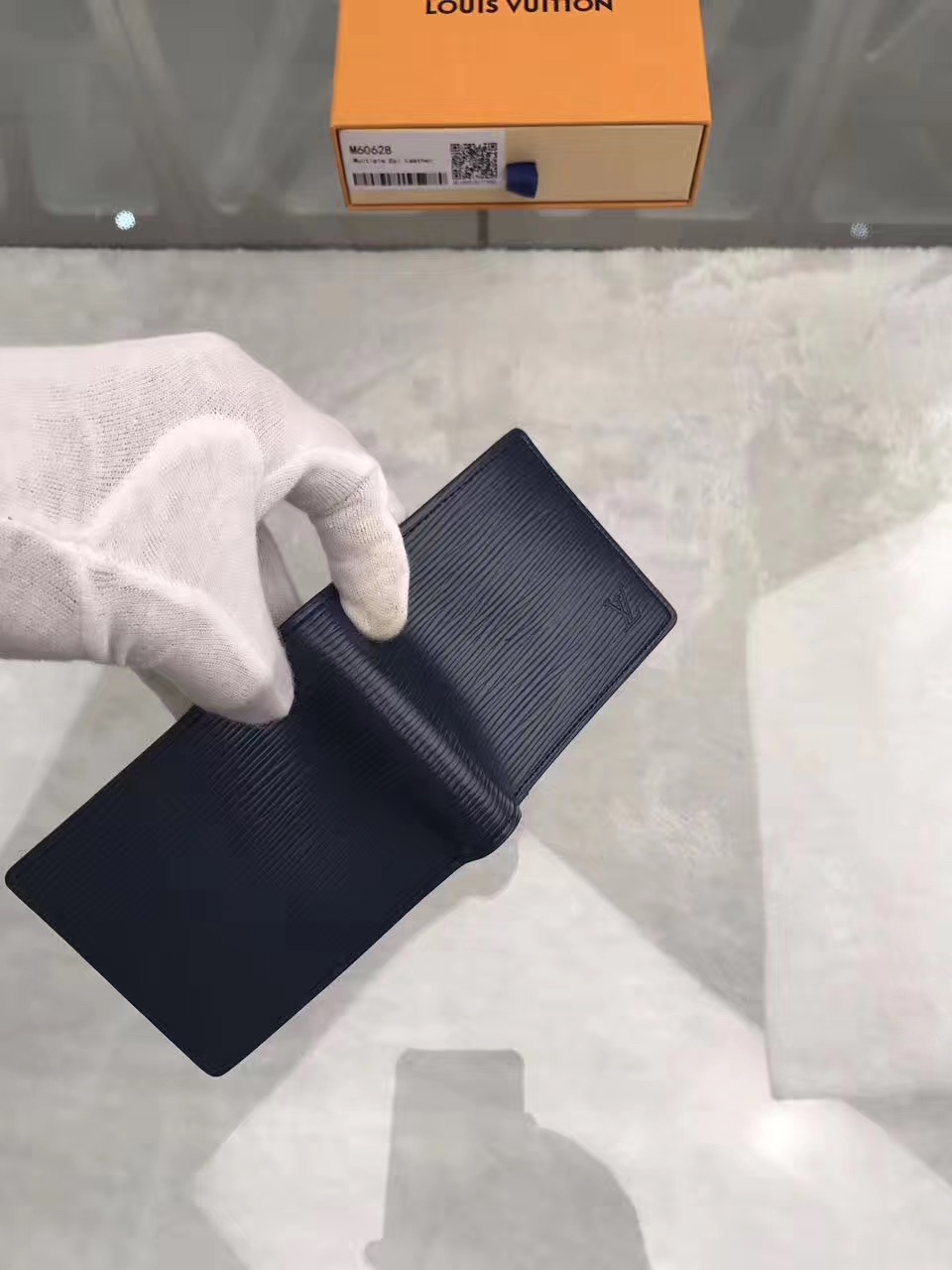  LOUIS VUITTON 루이비통 에삐 반지갑 M60628