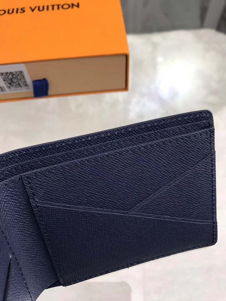 26위 LOUIS VUITTON 루이비통 반지갑 M32808