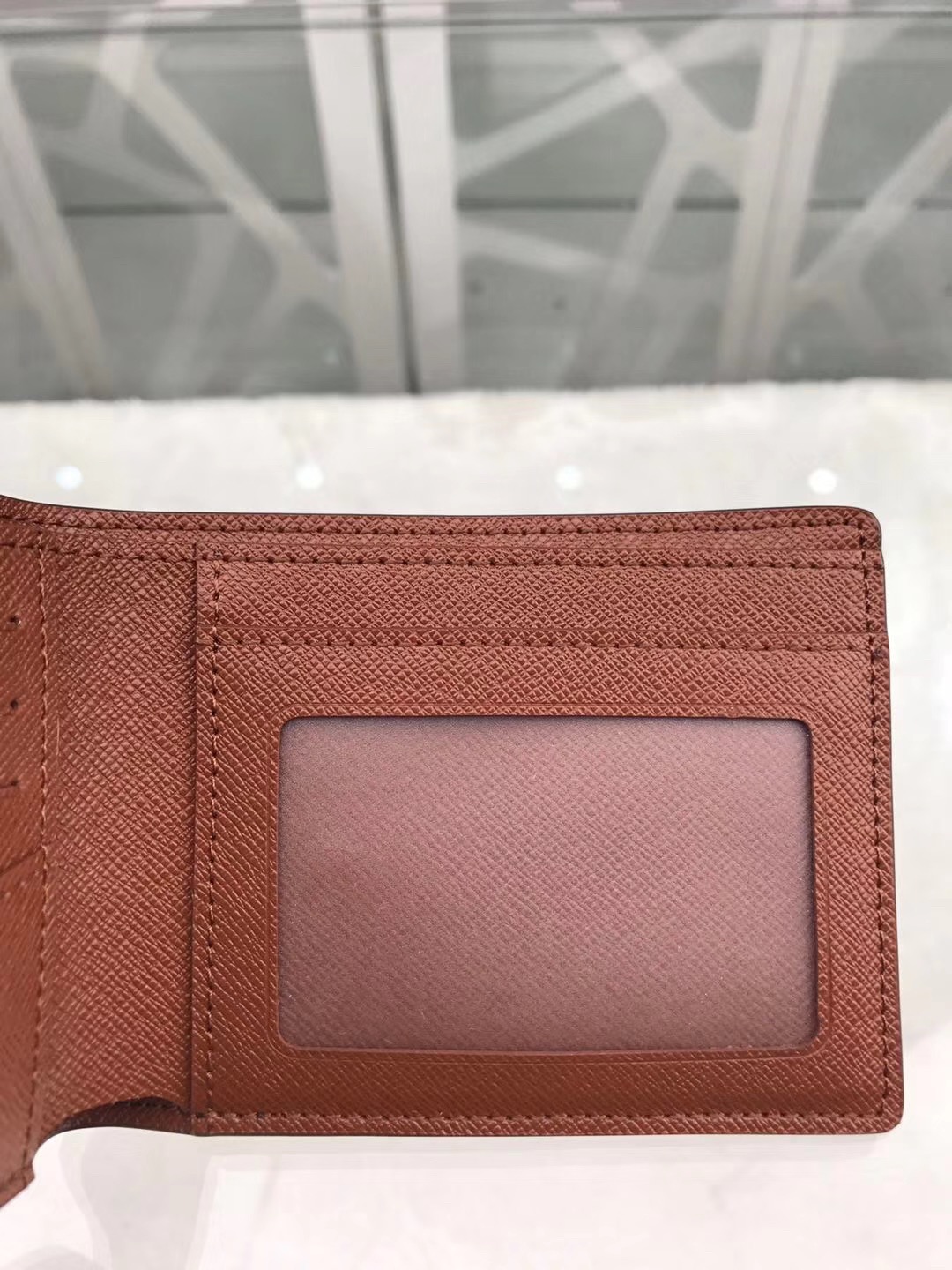  Louis Vuitton 루이비통 반지갑 M64002