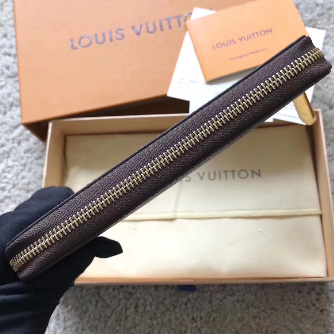  Louis Vuitton 루이비통 장지갑 M60017
