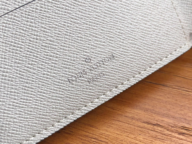 루이비통 반지갑 M67819봄신상