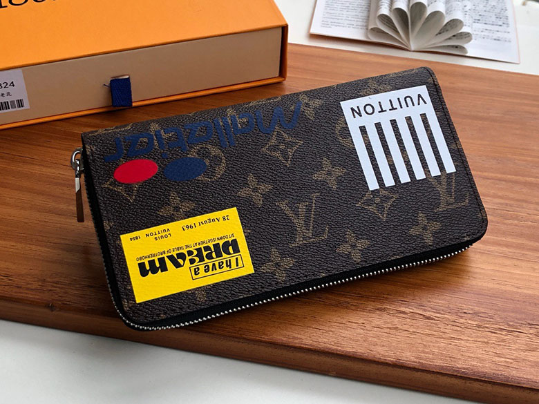 루이비통 지퍼 장지갑 M67824 봄신상