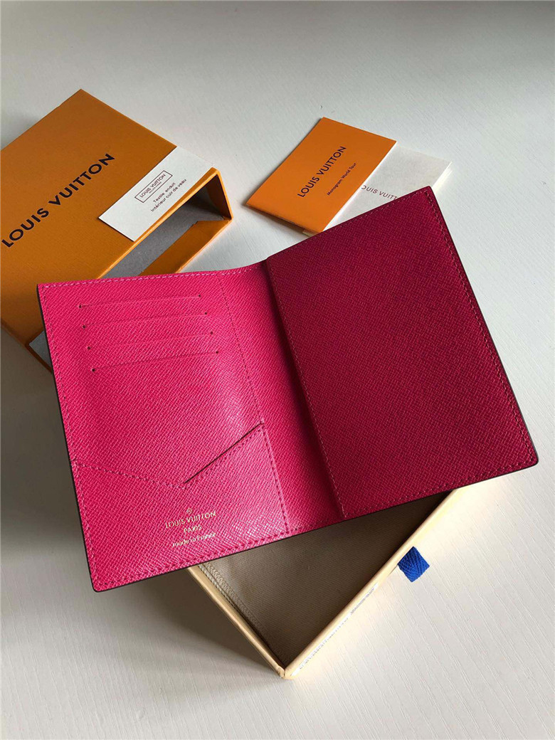  Louis Vuitton 루이비통 여권지갑 M62089