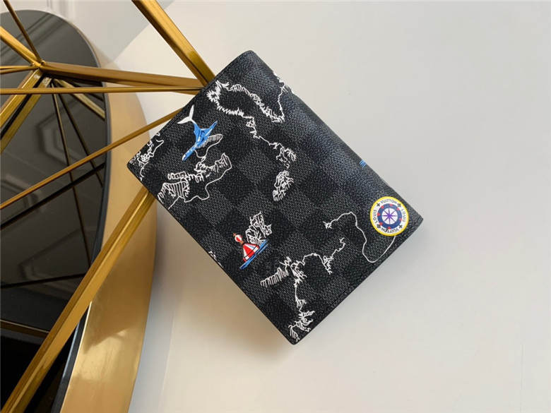  Louis Vuitton 루이비통 여권지갑 M64411-2 신상