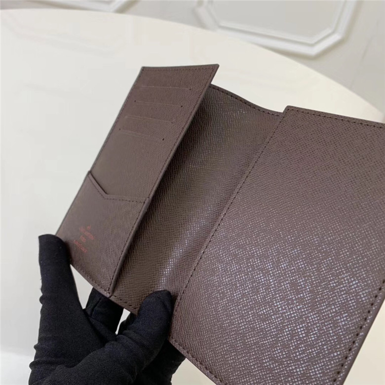 루이비통 여권지갑 M64411-4 신상