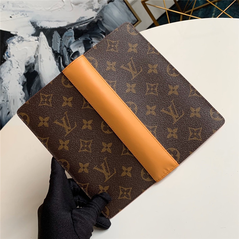 Louis Vuitton 루이비통 모노그램 브라짜 장지갑 M69024 신상