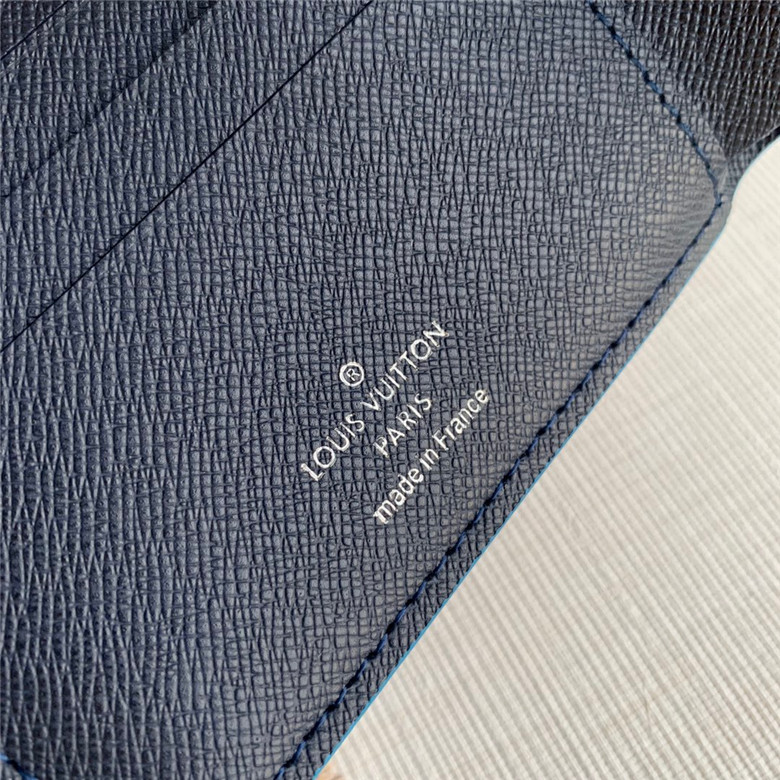 루이비통 멀티플 지갑 M30383 신상