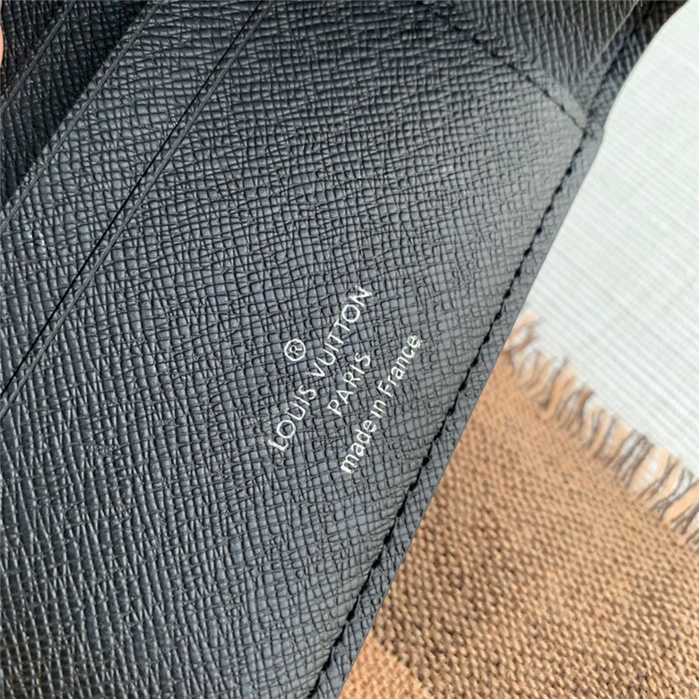 루이비통 멀티플 지갑 M30383 신상