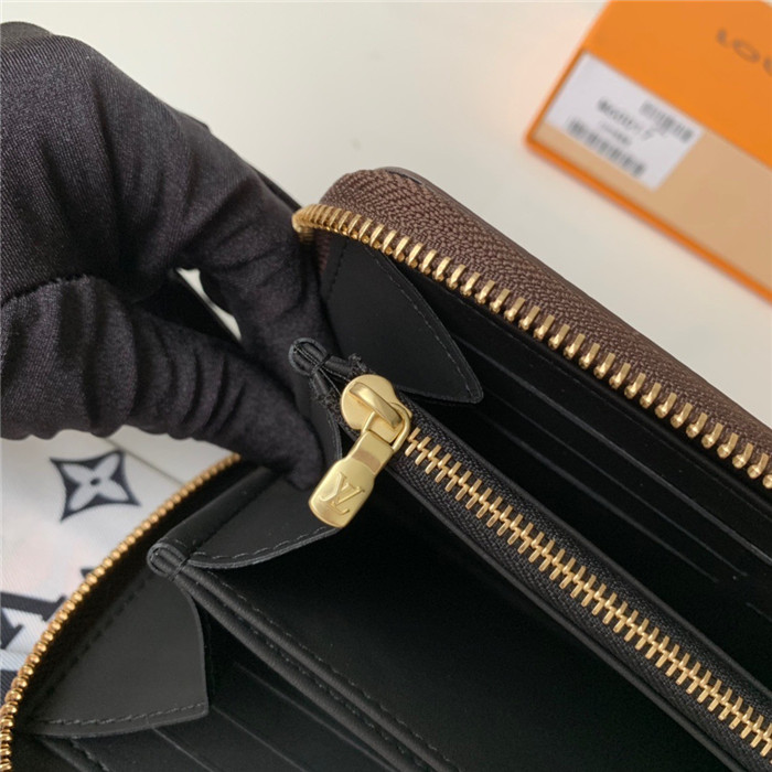 루이비통 지피 장지갑 M60017신상