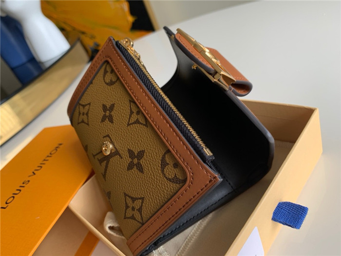 9위 LOUIS VUITTON 루이비통 도핀 지갑 M68725