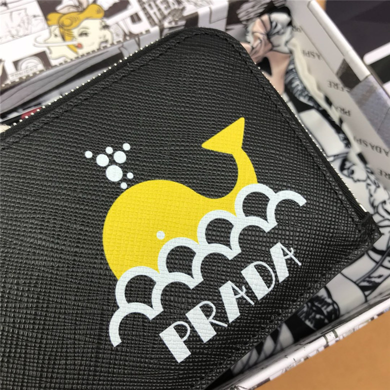  Prada 프라다 카드지갑 2MC021 신상