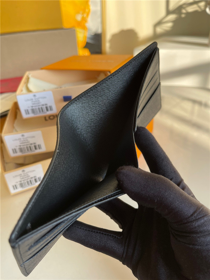  LOUIS VUITTON 루이비통 타이가 슬렌더 월릿 M63261
