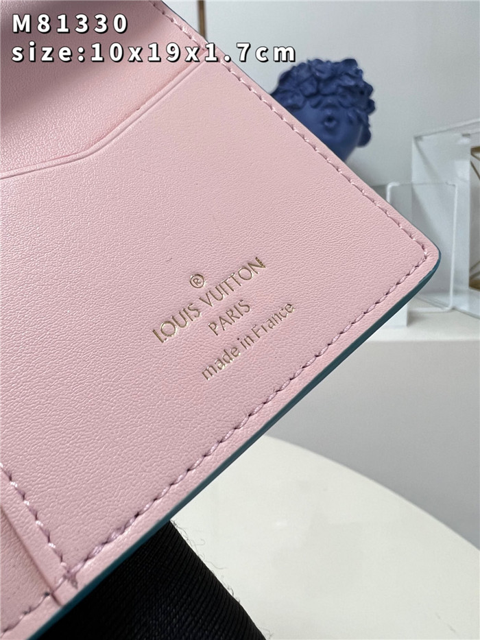  Louis Vuitton 루이비통 LV 버티컬 월릿 M81330