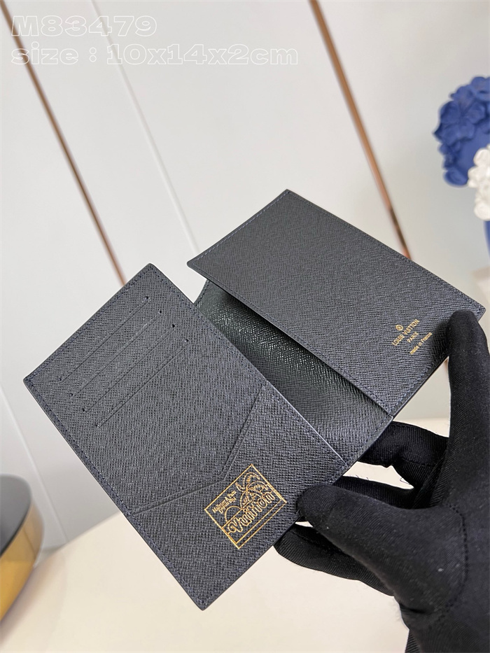 LOUIS VUITTON 루이비통 패스포트 커버 여권지갑 M83479 2024/신상