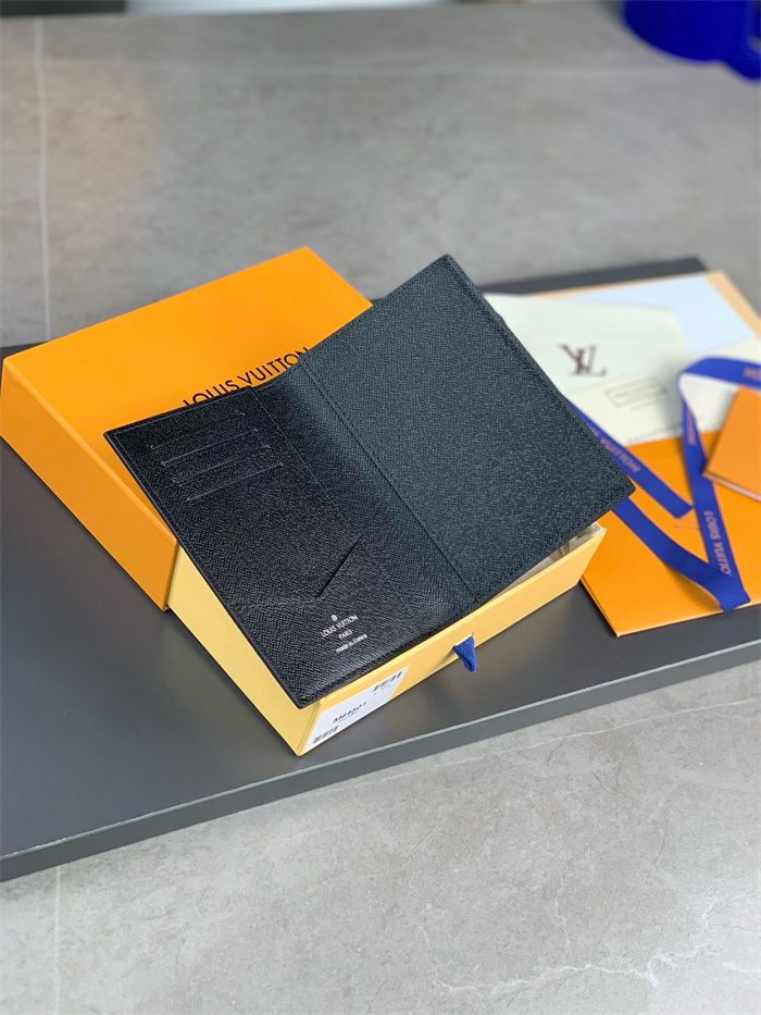 LOUIS VUITTON 루이비통 패스포트 여권지갑 N64411 2024/신상 2COLOR