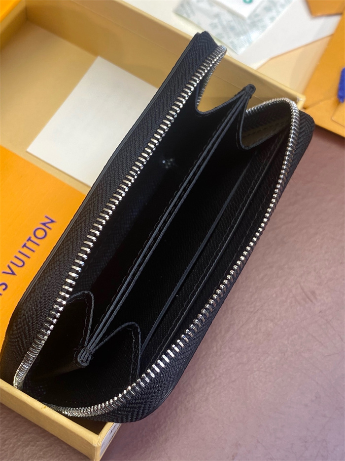 LOUIS VUITTON 루이비통 카드/명함지갑 M61662 2024/신상