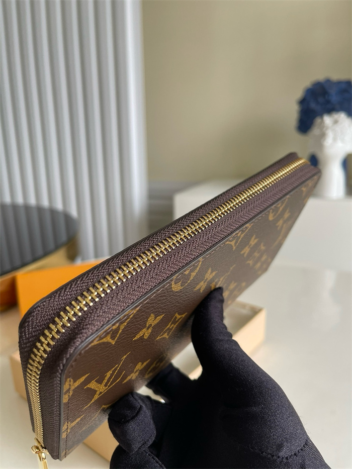 LOUIS VUITTON 루이비통 지피 오거나이저 장지갑 M62581 2024/신상