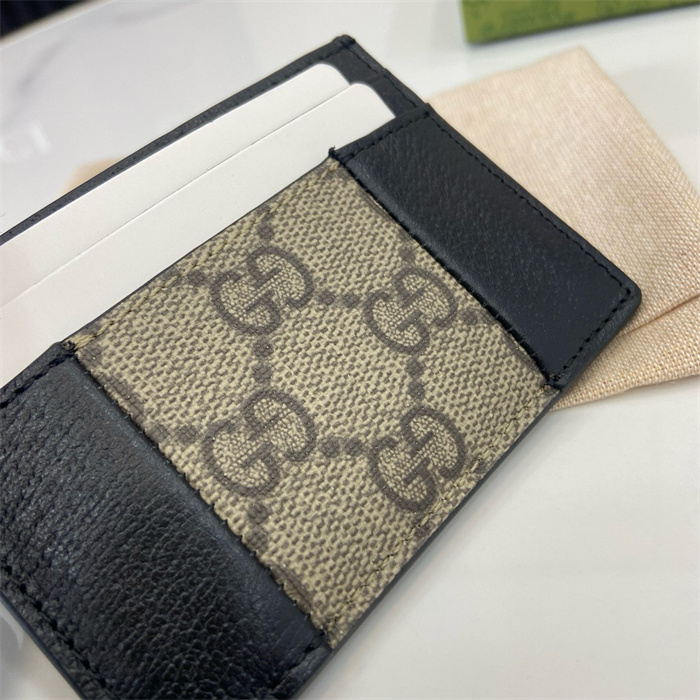 GUCCI 구찌 GG 슈프림 카드/명함지갑 795486 2024/신상