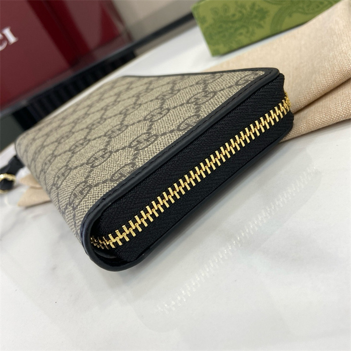 GUCCI 구찌 GG 엠블럼 장지갑 821803 2024/신상 2COLOR